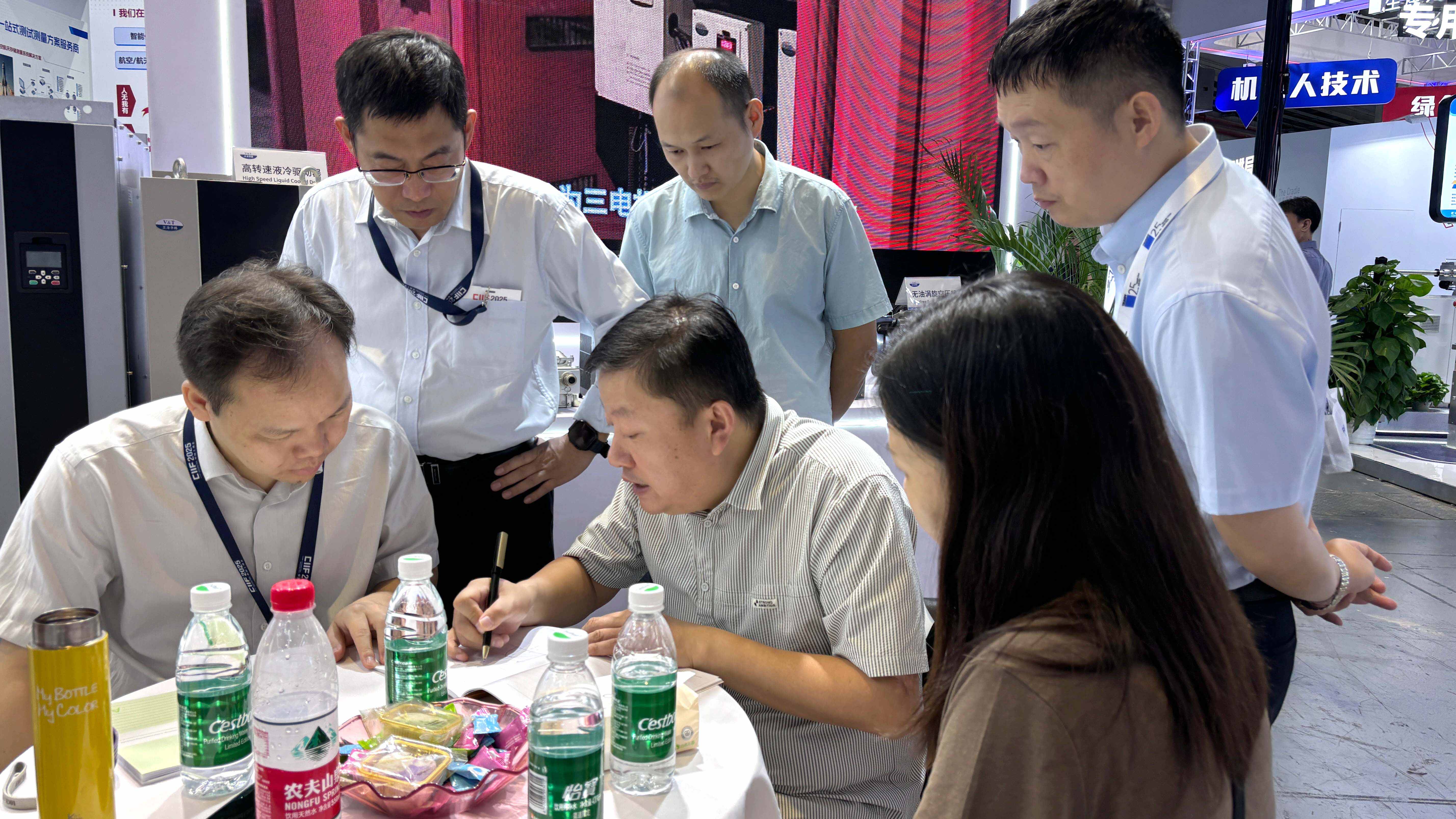 蓝海华腾2025上海工博会圆满收官！